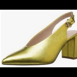 Chinese Laundry Obvi Bomba Yellow Metallic Pump- Size 9